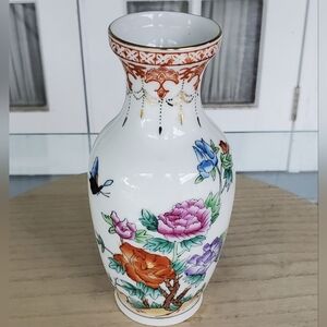 Ceramic Flower And Butterfly Designed Vase, Collectible Home Decoration